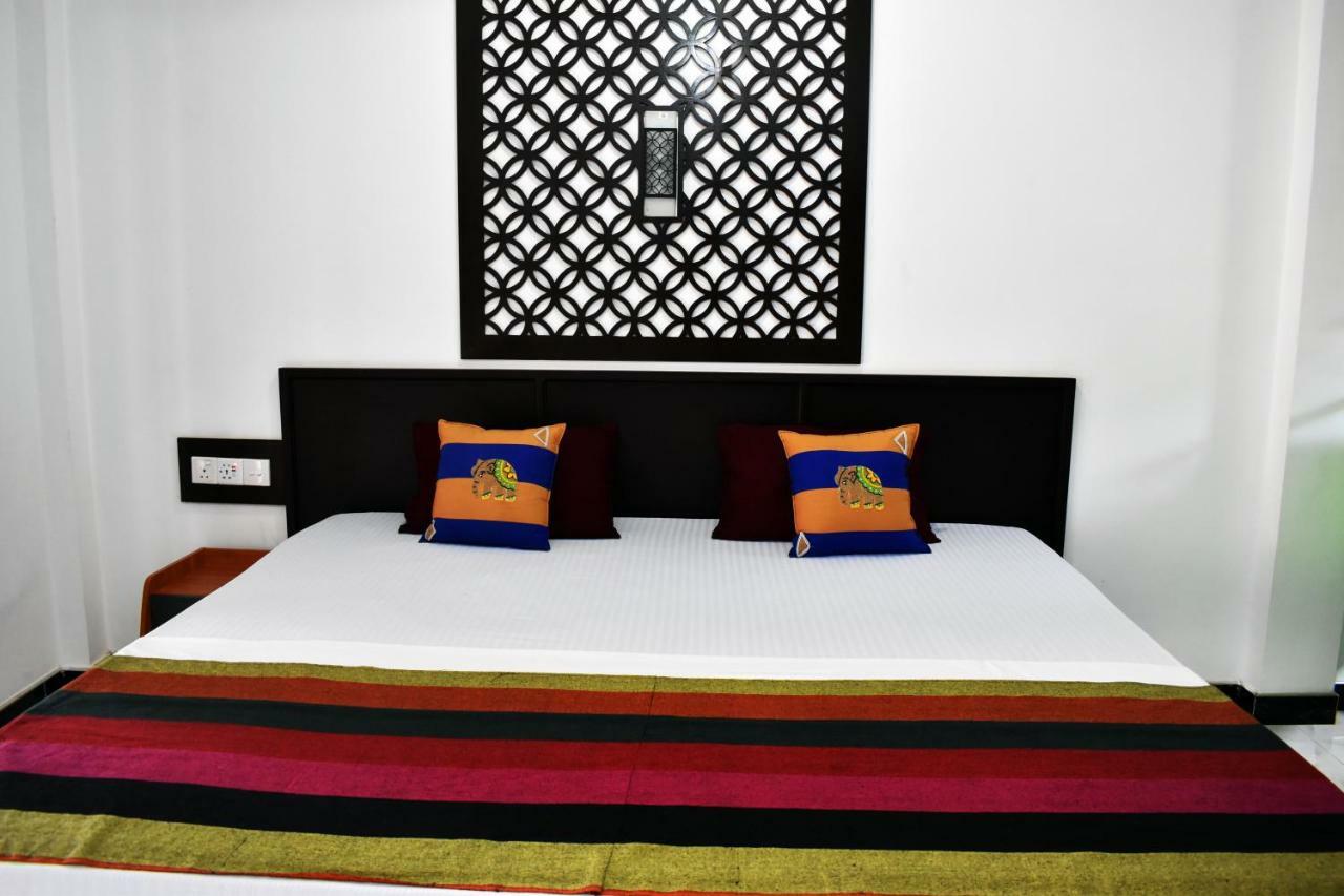 Myr-O Homestay Kombichankulama Exterior foto